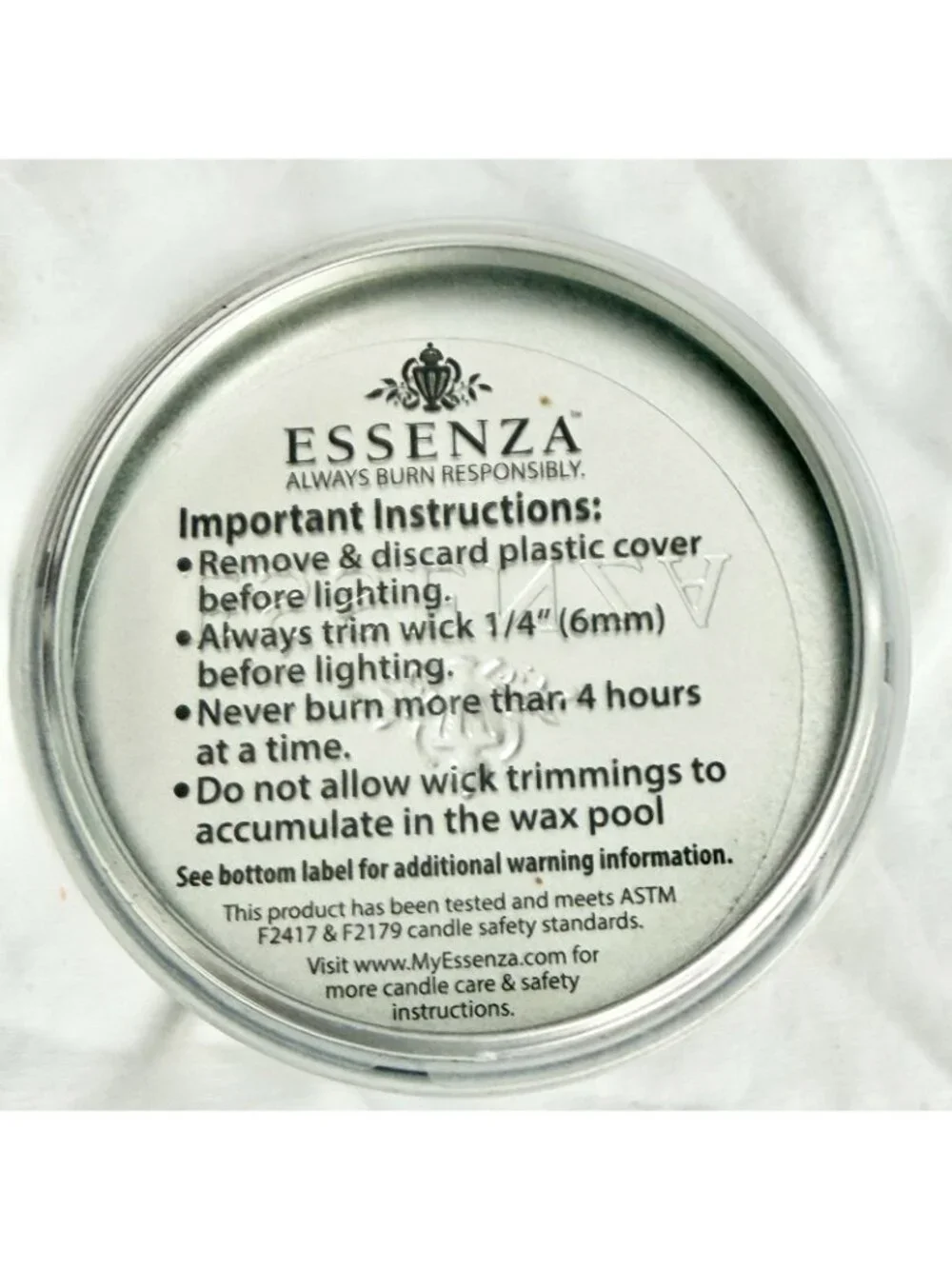 Essenza Luxury Fragrance Candle New Guava & Bali Mango 10.5 Oz Red Jar